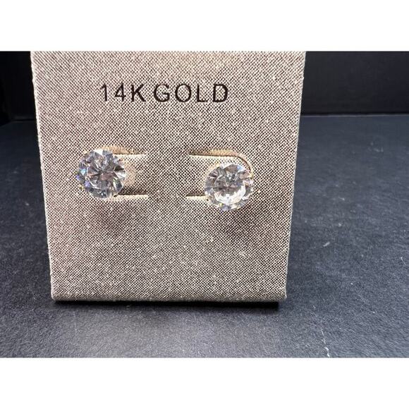NEW 14k gold 7mm CZ stud earrings - Picture 1 of 11